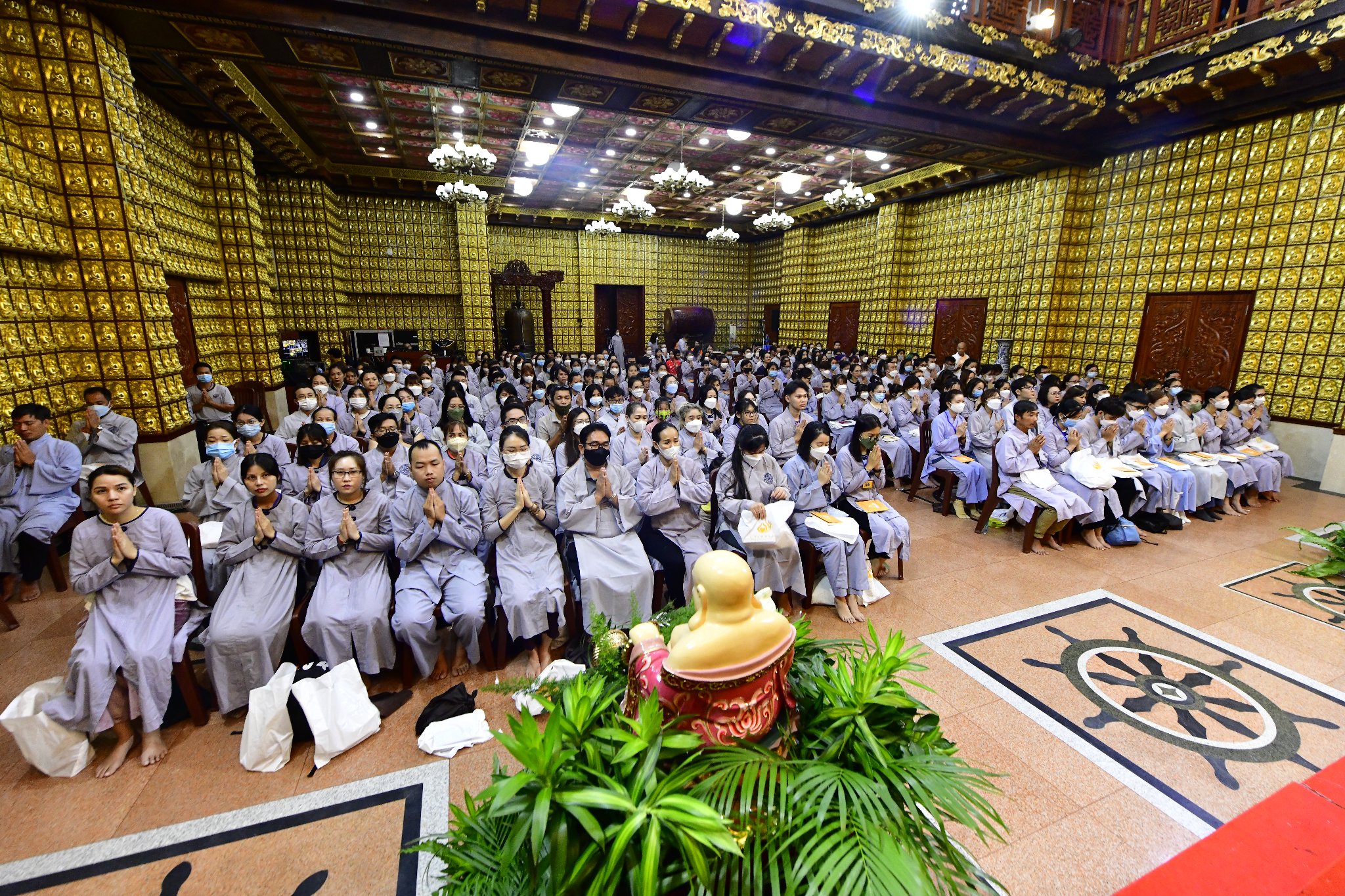 Hơn 500 hành giả sáng suốt chọn đức Phật làm bậc thầy tâm linh tại Chùa Giác Ngộ