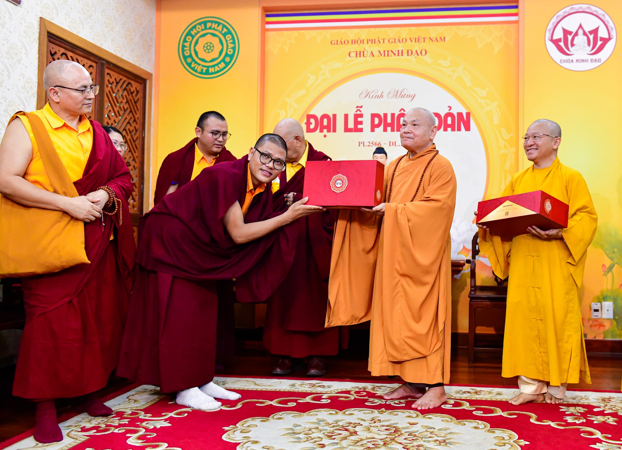 Phái đoàn dòng truyền thừa Drikung Kagyu tiếp kiến HT. Chủ tịch HĐTS GHPGVN