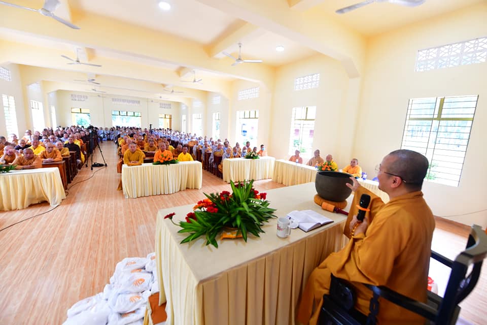 8 đặc tính của giáo pháp mà người xuất gia cần nỗ lực nương theo để tu học