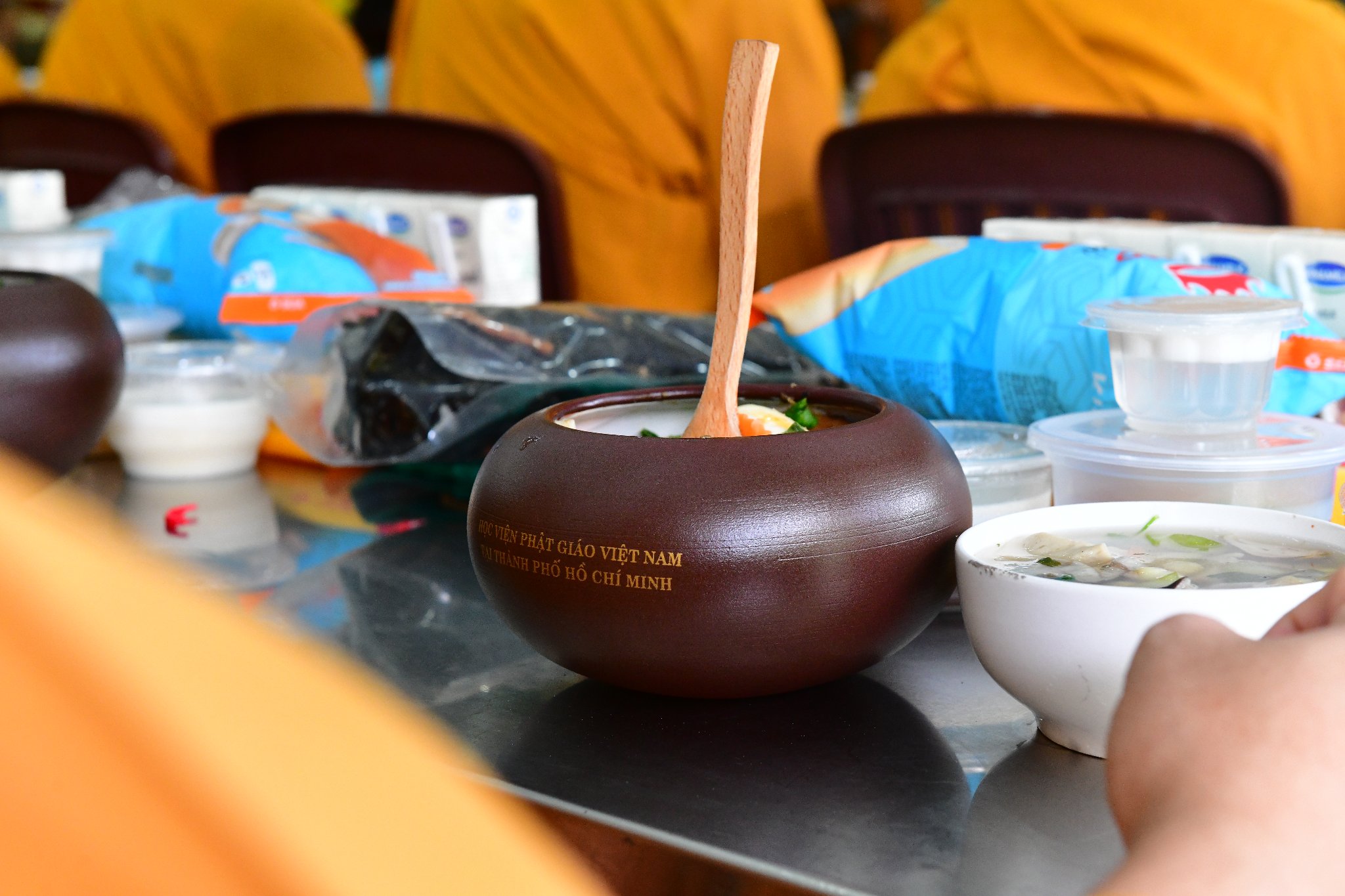 Phái đoàn Phật giáo tỉnh Đồng Tháp cúng dường 650 triệu đồng tại Trường hạ Học viện PGVN tại Tp. HCM