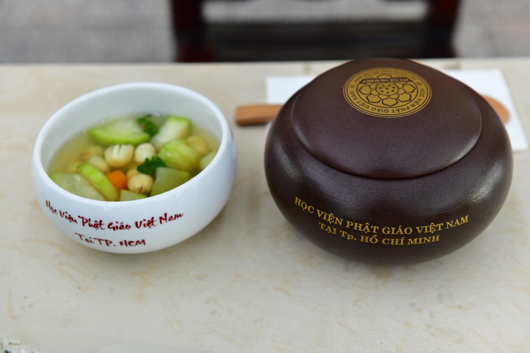 Phái đoàn Phật giáo tỉnh Đồng Tháp cúng dường 650 triệu đồng tại Trường hạ Học viện PGVN tại Tp. HCM