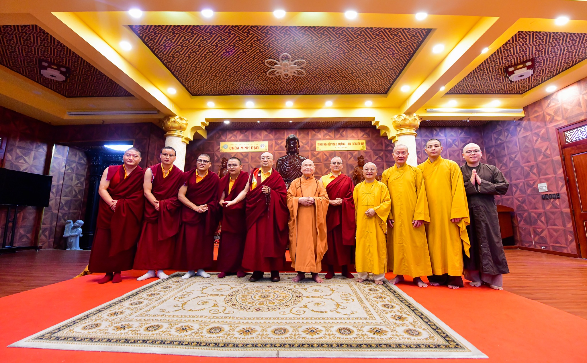 Phái đoàn dòng truyền thừa Drikung Kagyu tiếp kiến HT. Chủ tịch HĐTS GHPGVN