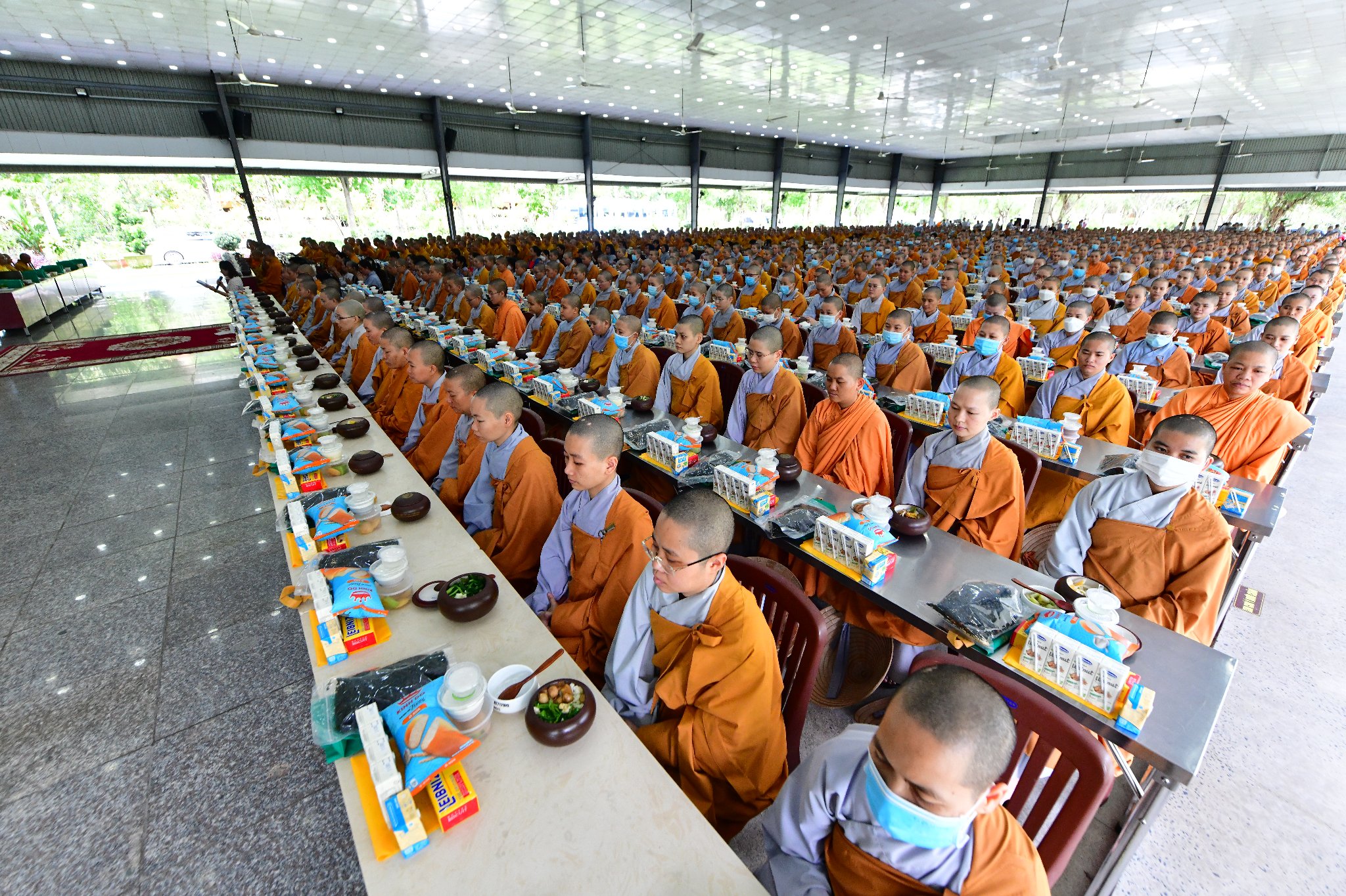 Phái đoàn Phật giáo tỉnh Đồng Tháp cúng dường 650 triệu đồng tại Trường hạ Học viện PGVN tại Tp. HCM