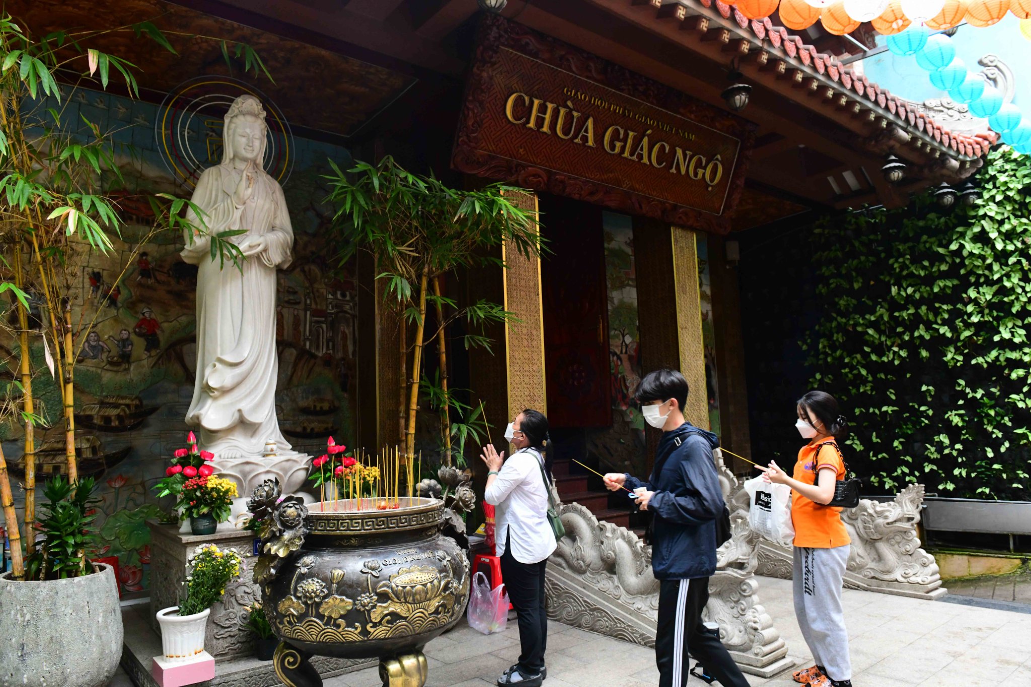TT. Thích Nhật Từ kêu gọi các bạn trẻ chung tay bảo vệ các loài động vật hoang dã, quý hiếm