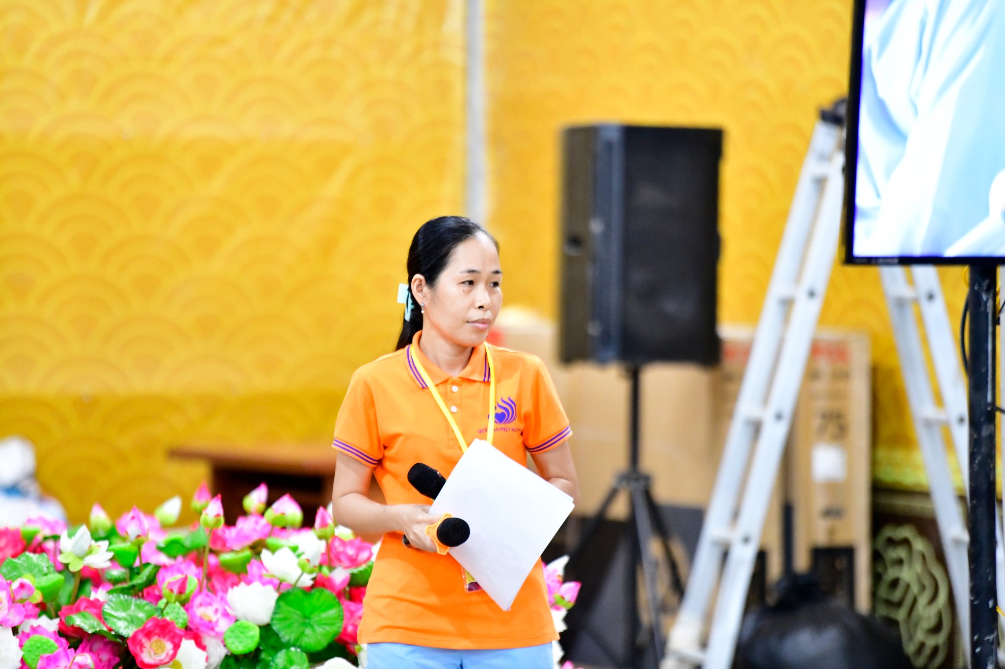 Thiêng liêng lễ &quot;Thắp nến tri ân cha mẹ&quot; trong Khóa tu Xuất Gia Báo Hiếu