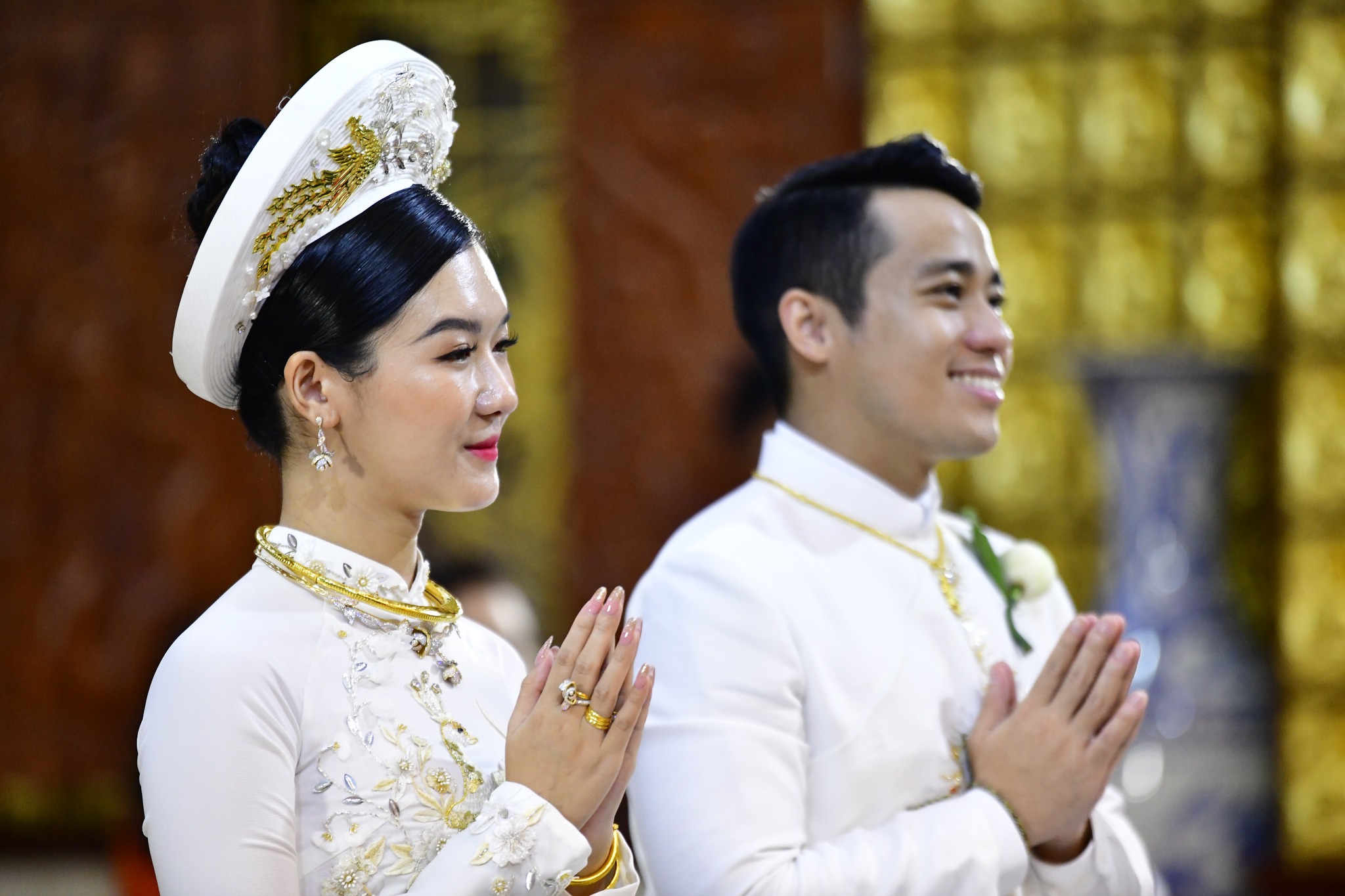Vợ chồng thuận thảo, gia đình ấm êm