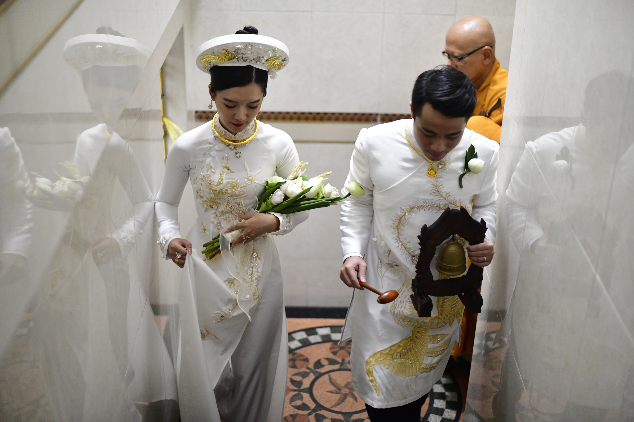 Vợ chồng thuận thảo, gia đình ấm êm