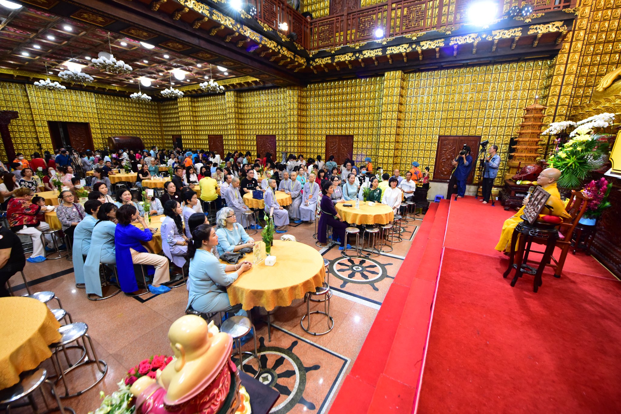 Hơn 1.300 lượt khách tham dự Tiệc Buffet chay gây quỹ xây dựng Chùa Quan Âm Đông Hải