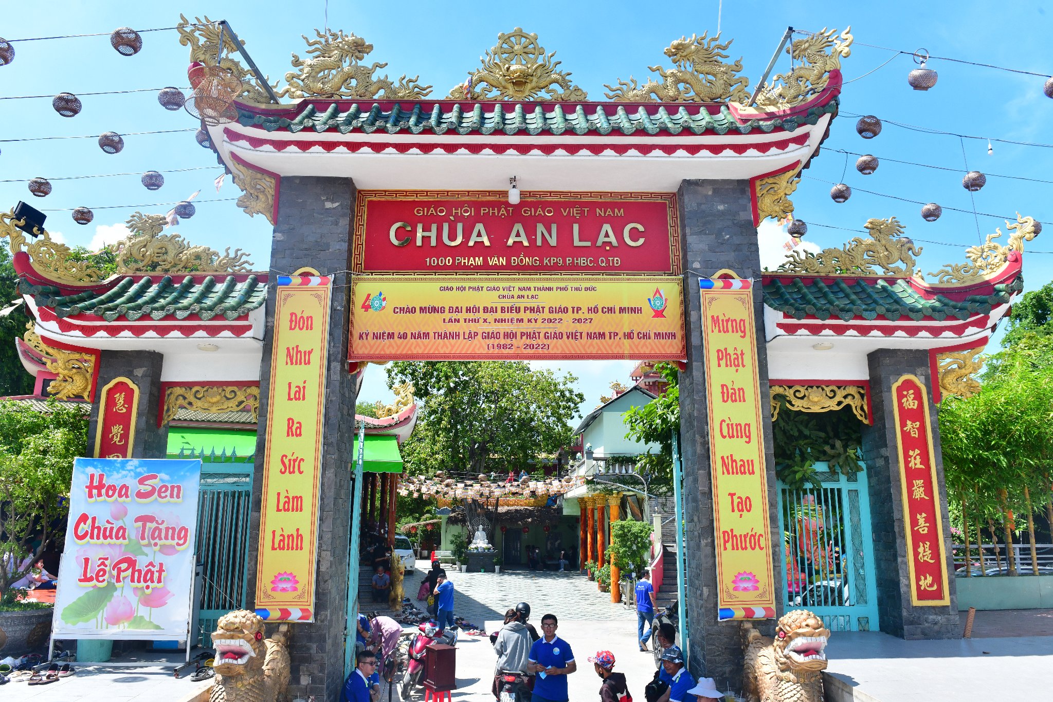 TT. Thích Nhật Từ &quot;tâm sự với tuổi 20&quot; cùng hơn 800 bạn trẻ tại Chùa An Lạc (Tp. Thủ Đức, Tp. HCM)