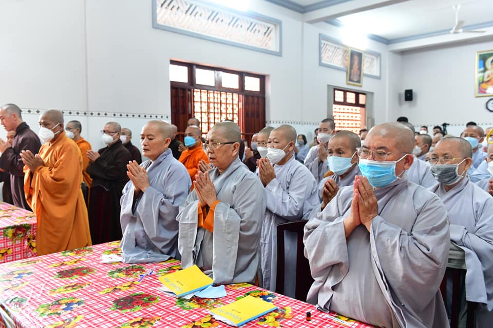TT. Thích Nhật Từ khích lệ Tăng Ni nỗ lực hoằng pháp lợi sanh thông qua bốn ẩn dụ về người chỉ đường của đức Phật