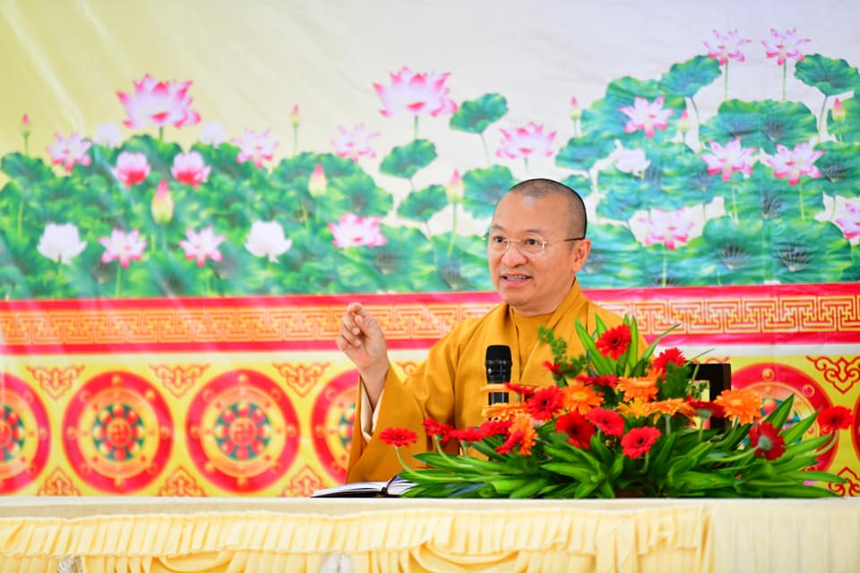 8 đặc tính của giáo pháp mà người xuất gia cần nỗ lực nương theo để tu học