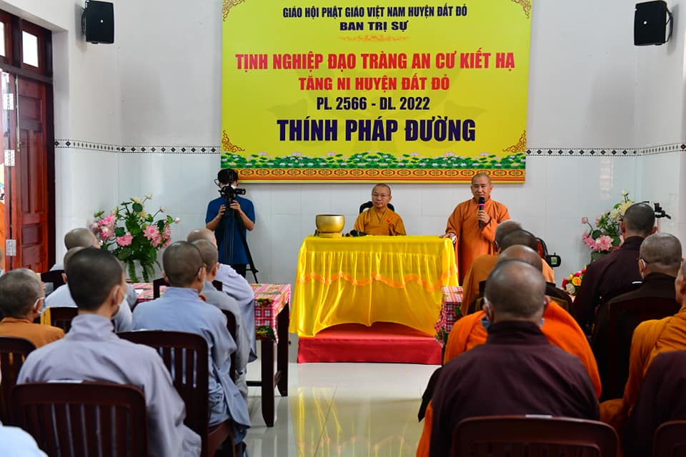 TT. Thích Nhật Từ khích lệ Tăng Ni nỗ lực hoằng pháp lợi sanh thông qua bốn ẩn dụ về người chỉ đường của đức Phật
