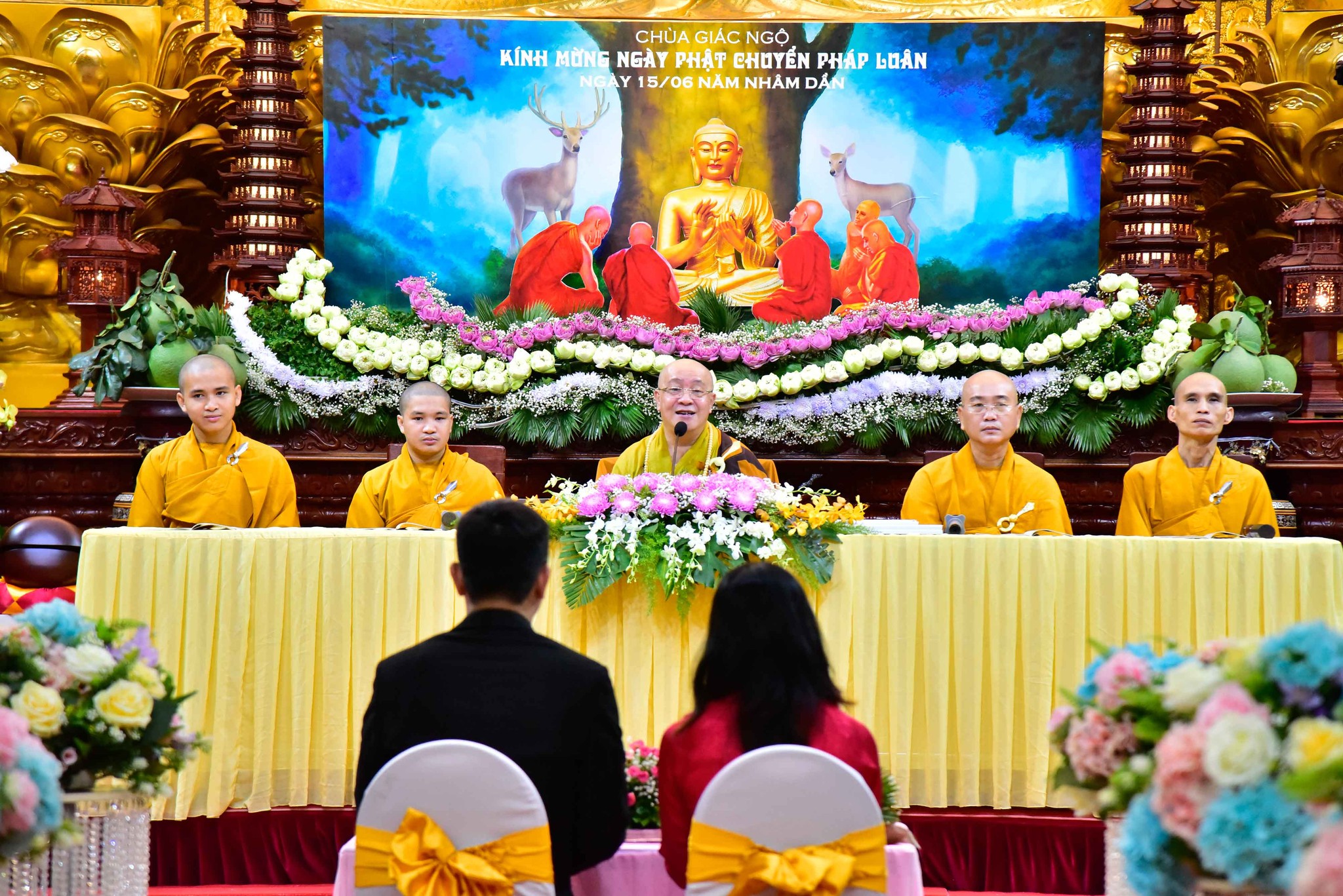 Chung đường đời, chung đường đạo - Vợ chồng hạnh phúc biết bao