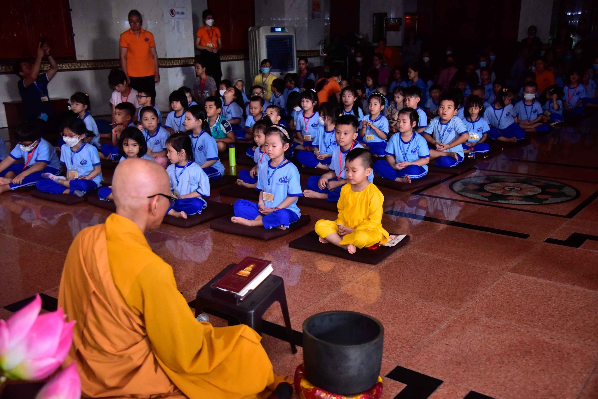 Ươm mầm tuệ giác cho trẻ thơ