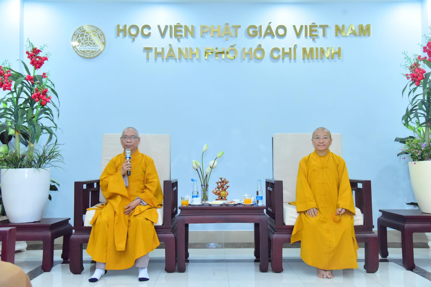 Ban Trị sự GHPGVN huyện Bình Chánh thăm, chúc Tết Học viện Phật giáo Việt Nam tại TP.HCM