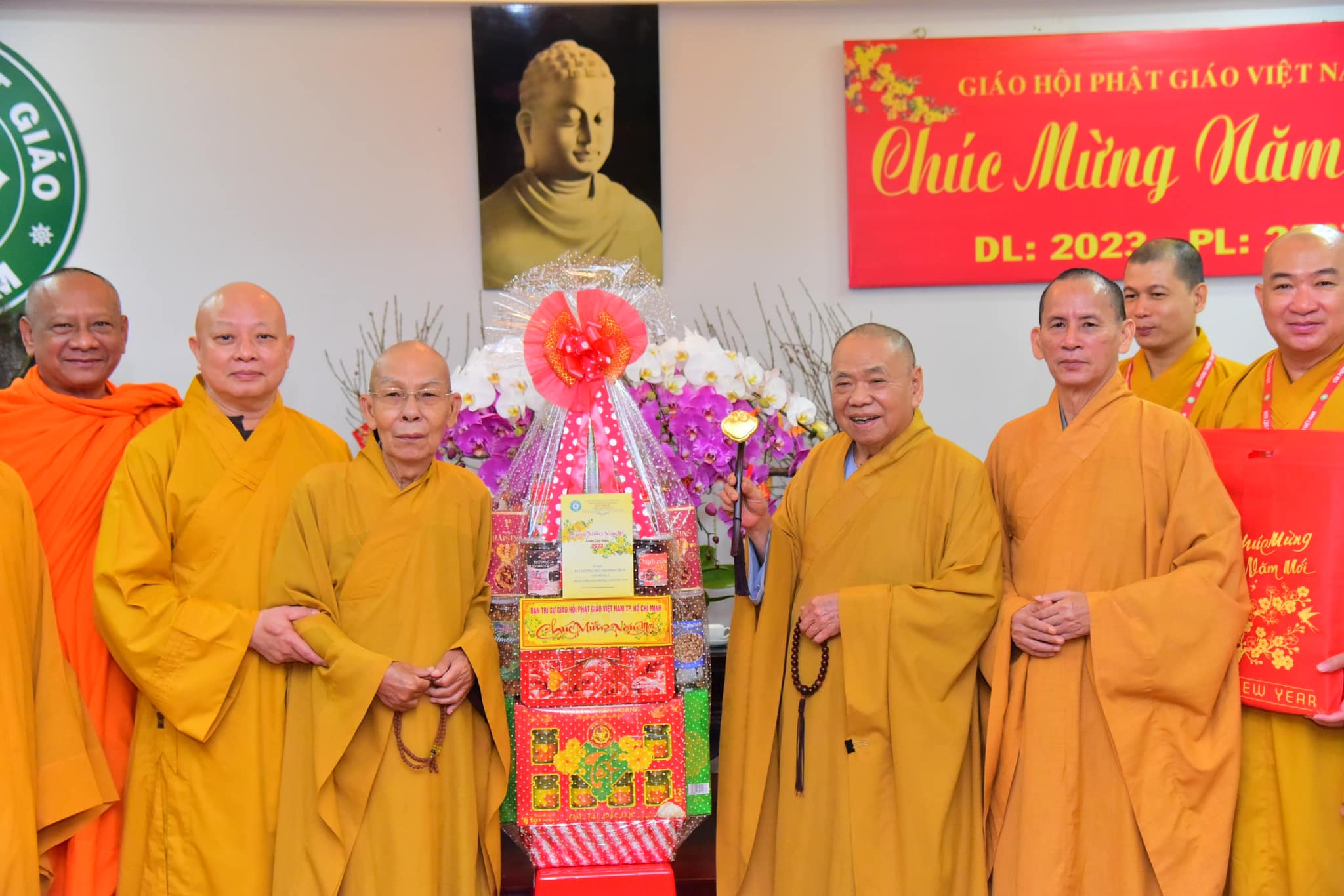 Ban Trị sự GHPGVN TP.HCM thăm và chúc Tết Hòa thượng Chủ tịch, Ban Thường trực HĐTS Trung ương GHPGVN