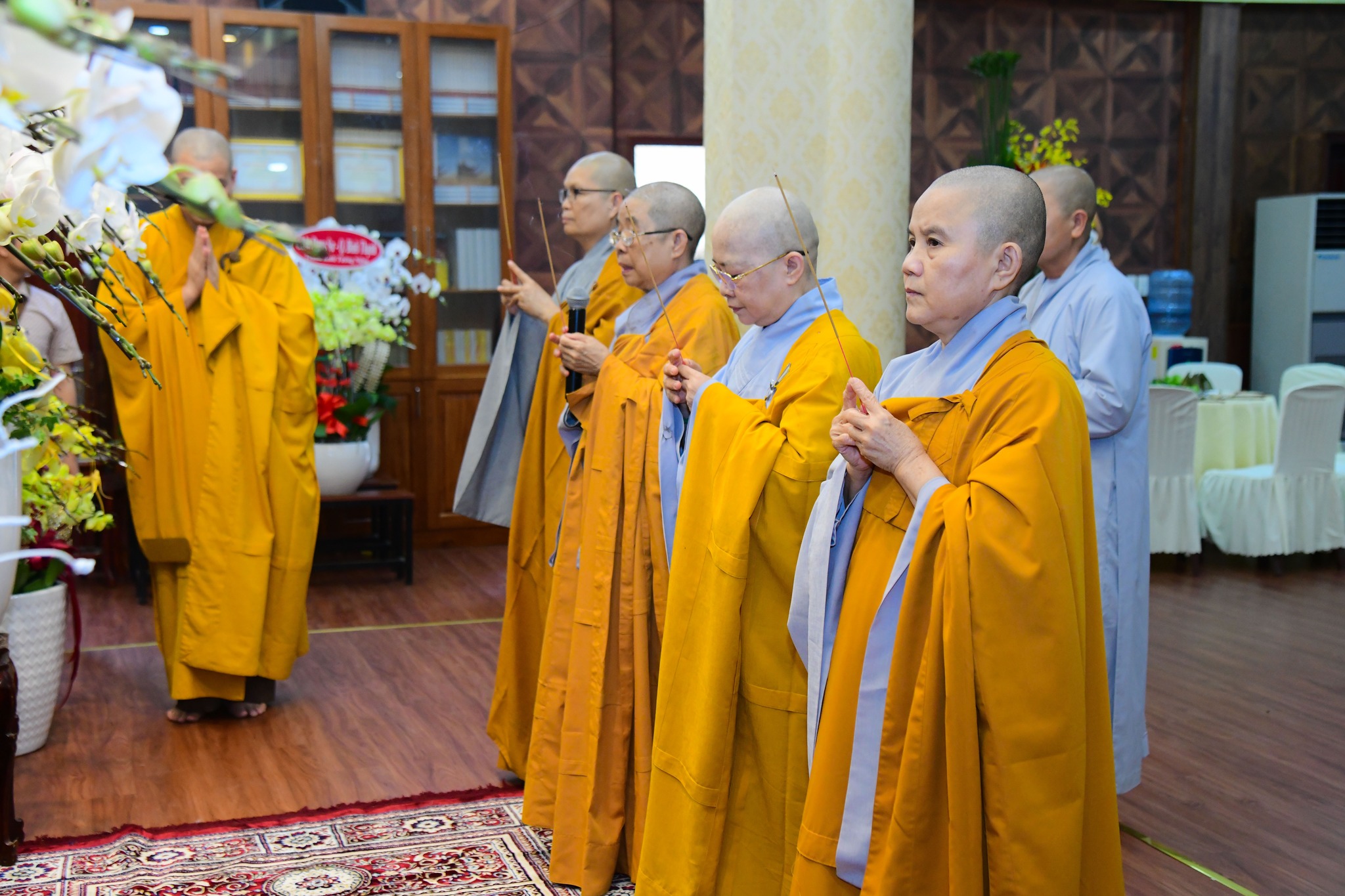 Thượng tọa Thích Nhật Từ dự lễ tưởng niệm Hòa thượng Thích Thiện Từ tại chùa Minh Đạo