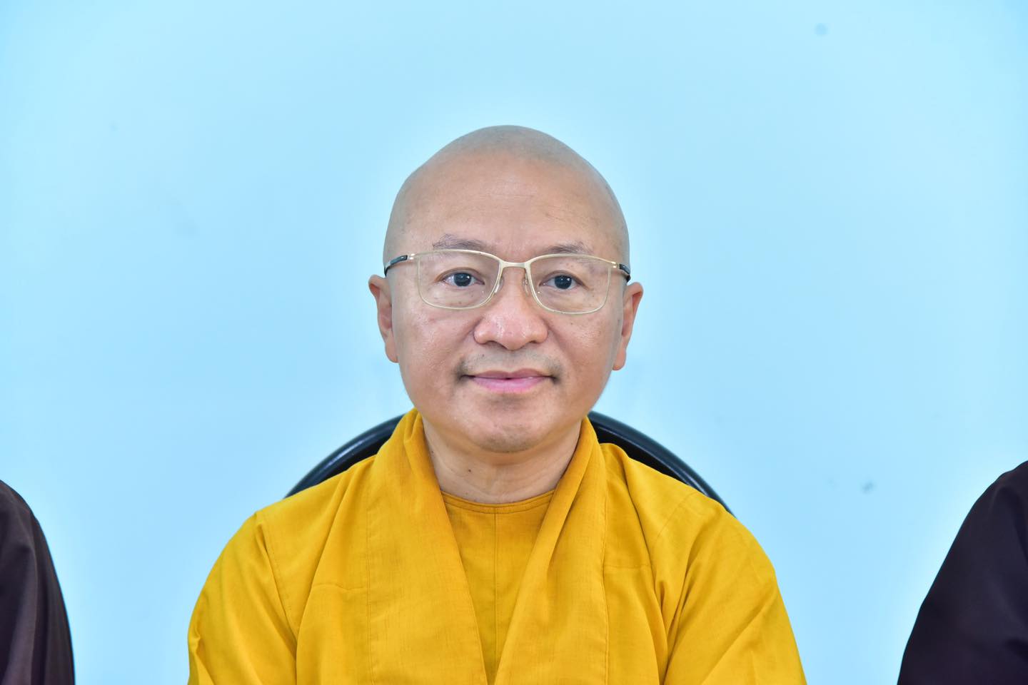 Ban Trị sự GHPGVN TP.HCM và Học viện Phật giáo Việt Nam tại TP.HCM thăm chúc tết lãnh đạo huyện Bình Chánh và xã Lê Minh Xuân