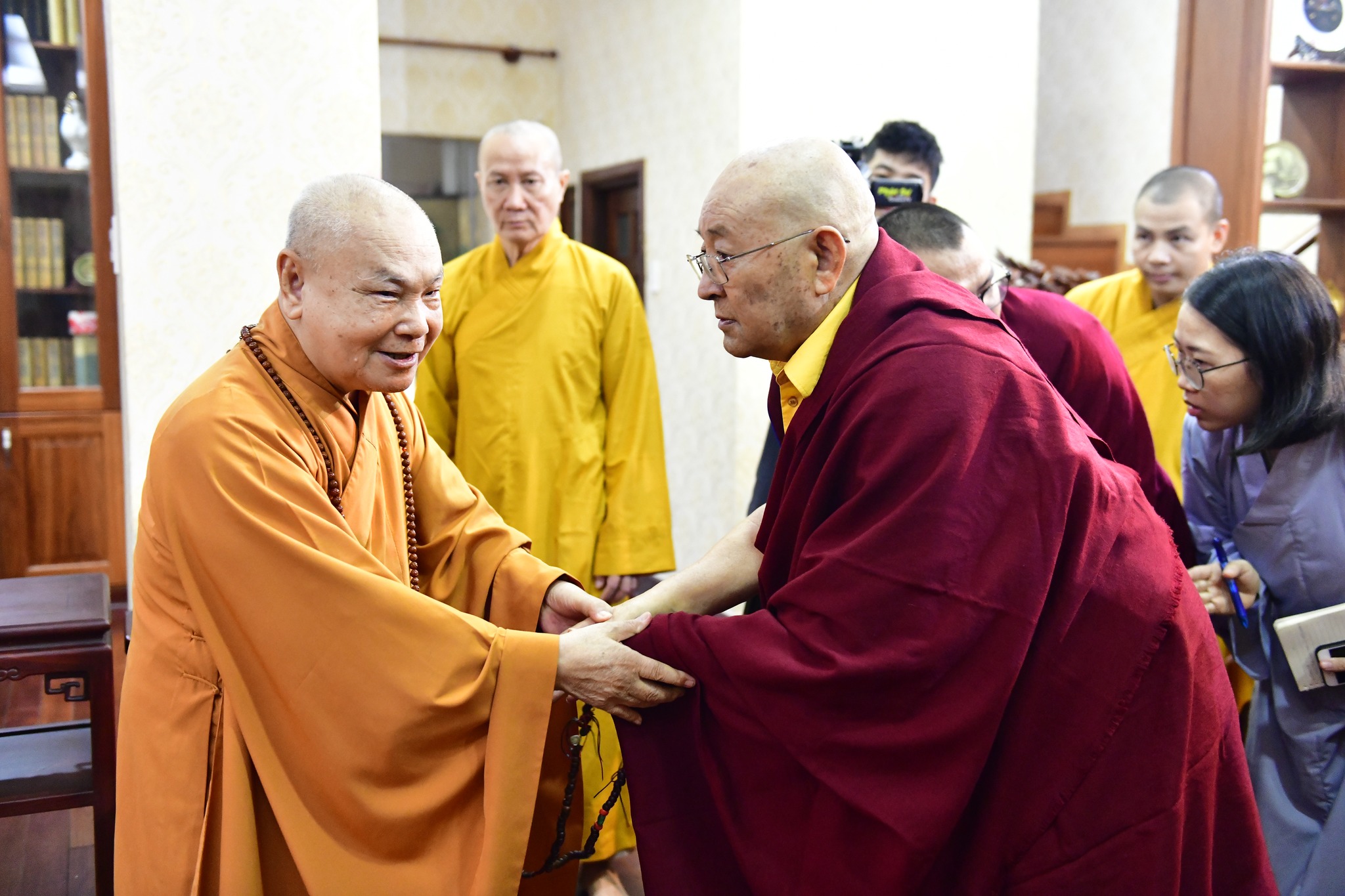 Phái đoàn dòng truyền thừa Drikung Kagyu tiếp kiến HT. Chủ tịch HĐTS GHPGVN