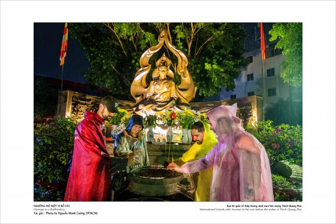 Sách ảnh nghệ thuật “Tuệ giác Phật giáo: Nhân phẩm và Hòa bình” chào mừng Đại lễ Vesak 2025