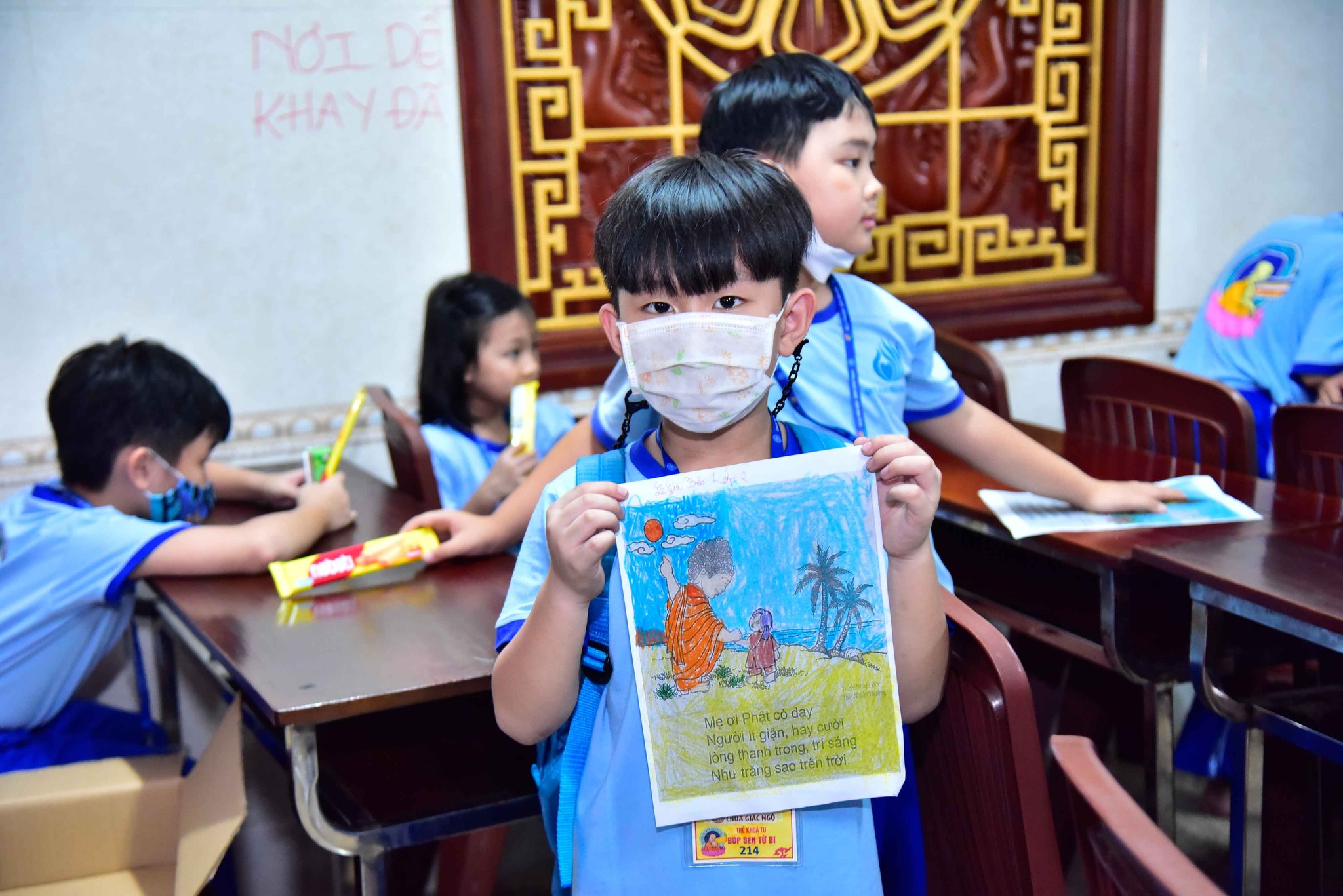 Cha mẹ ơi, cho con đến chùa học tập, vui chơi!