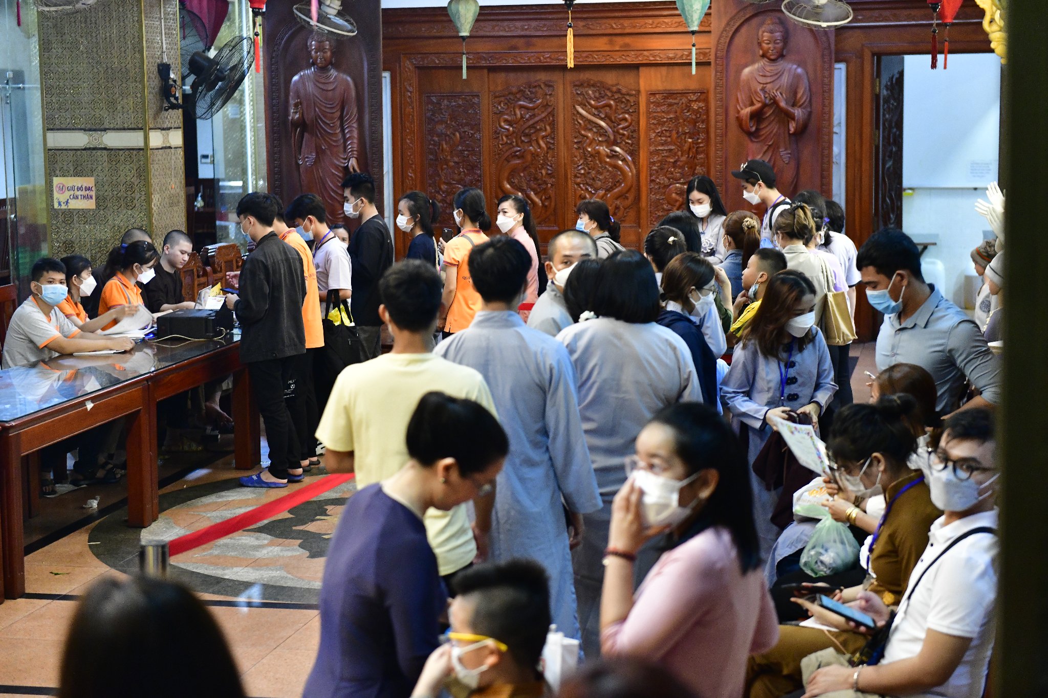 Hơn 500 hành giả sáng suốt chọn đức Phật làm bậc thầy tâm linh tại Chùa Giác Ngộ
