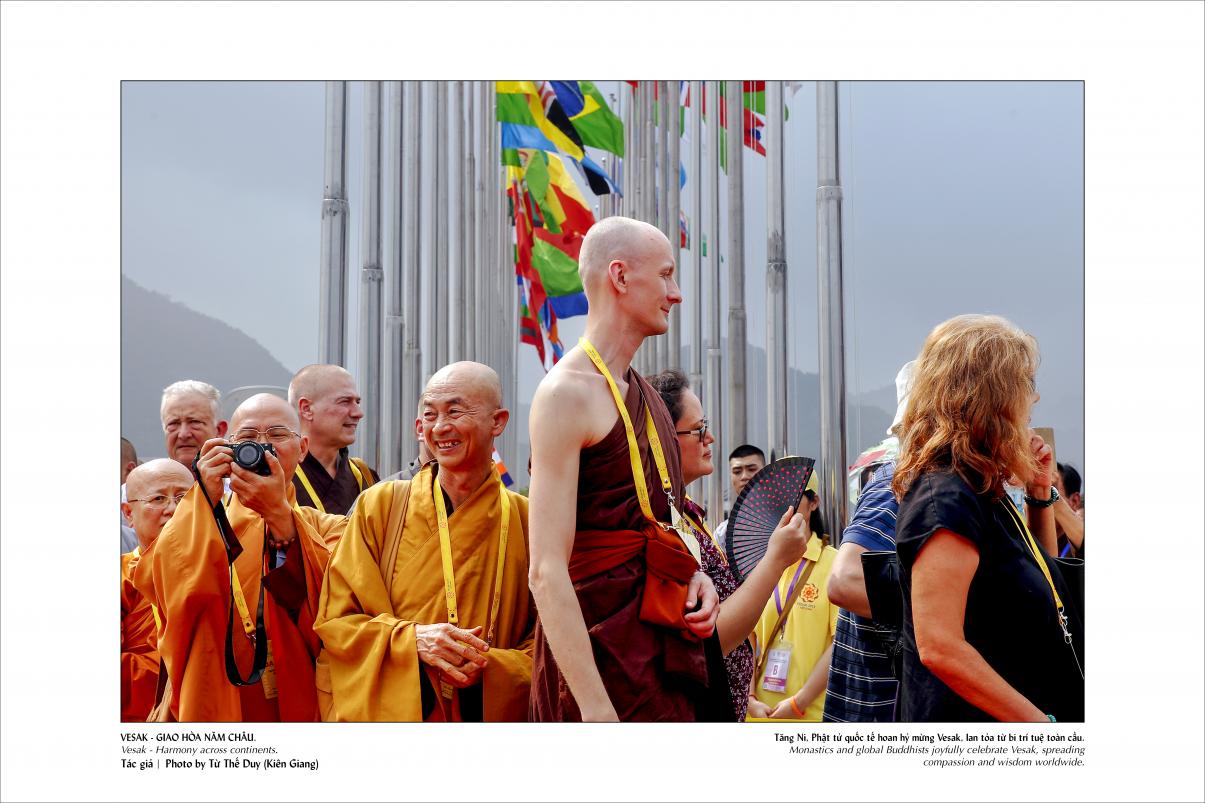 Sách ảnh nghệ thuật “Tuệ giác Phật giáo: Nhân phẩm và Hòa bình” chào mừng Đại lễ Vesak 2025