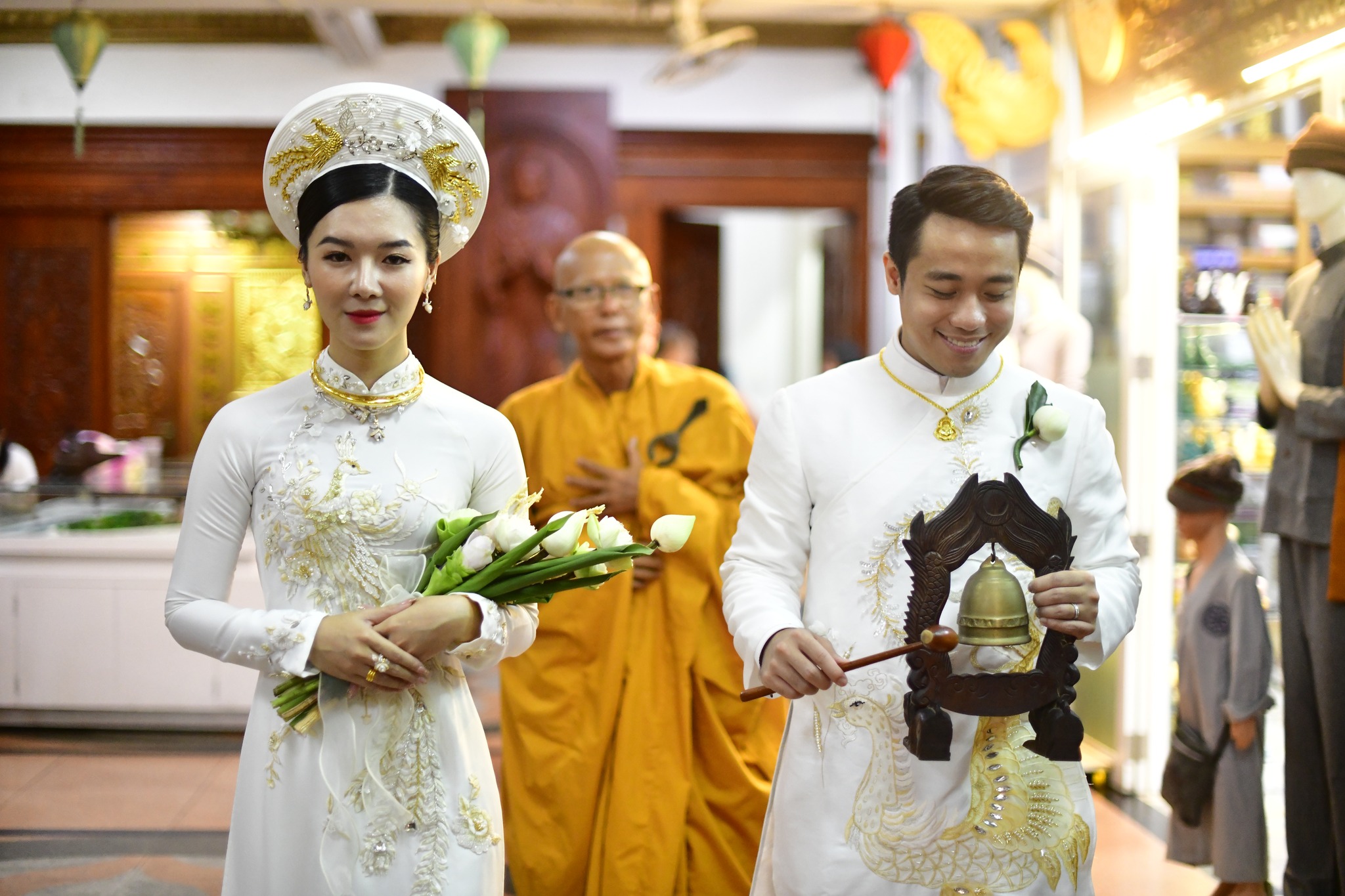 Vợ chồng thuận thảo, gia đình ấm êm