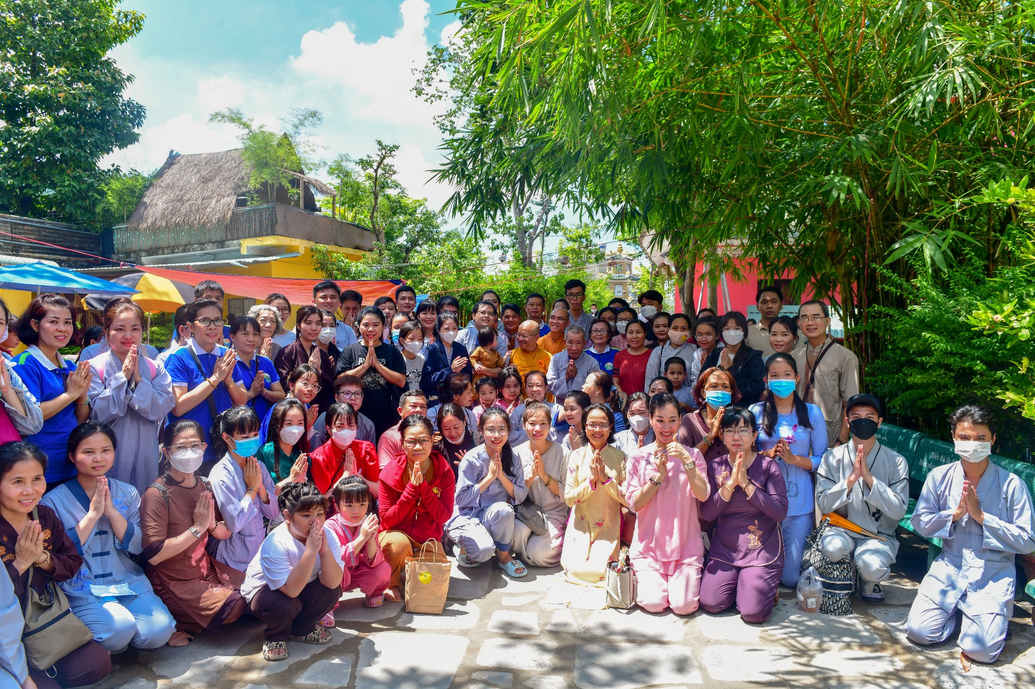 TT. Thích Nhật Từ &quot;tâm sự với tuổi 20&quot; cùng hơn 800 bạn trẻ tại Chùa An Lạc (Tp. Thủ Đức, Tp. HCM)