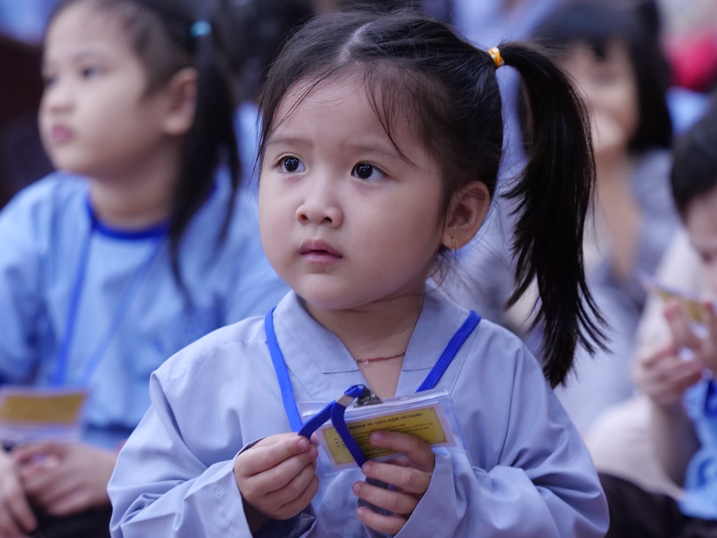 Khóa tu Búp Sen Từ Bi ngày 18/06/2022: Chớ xem thường việc giáo dục đạo đức trẻ thơ