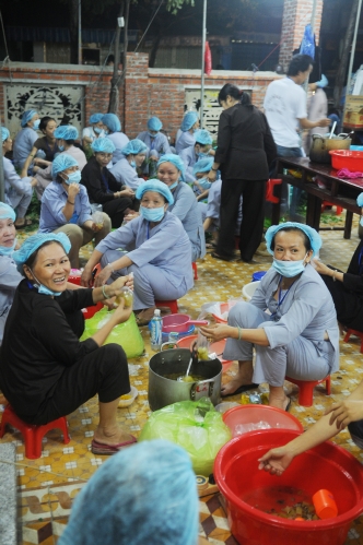 Chùm ảnh : Hơn 3200 Bạn trẻ tham dự khóa tu &quot; Hãy Trở Về Nguồn Cội Yêu Thương&quot; tại Tp. Đà Nẵng
