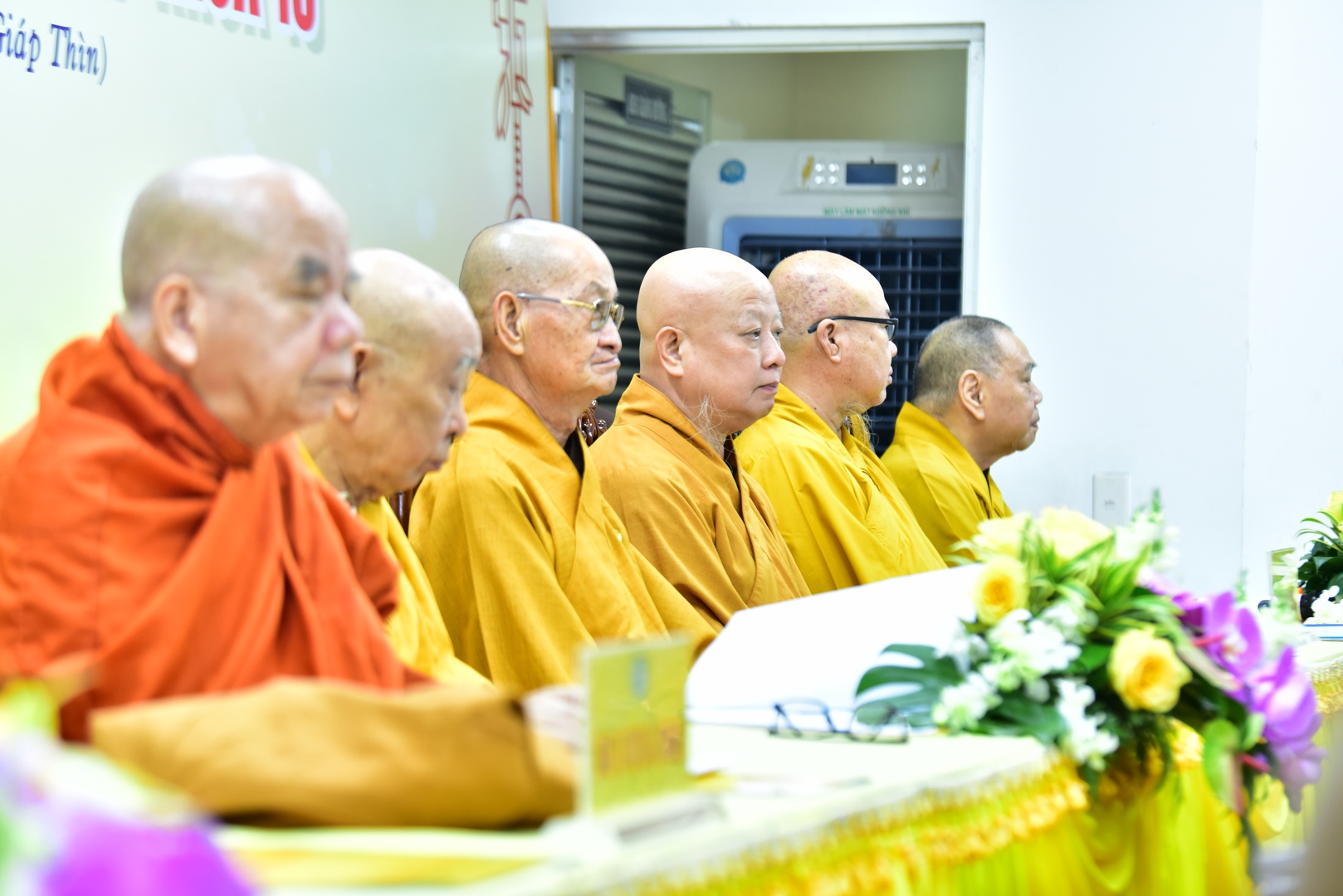 Ban Giáo dục Phật giáo TP.HCM cúng dường đến Trường Trung cấp Phật học TP.HCM