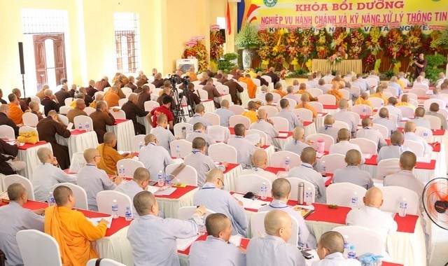 Bình Dương: Buổi chia sẻ tại khóa bồi dưỡng của HT. Thích Gia Quang