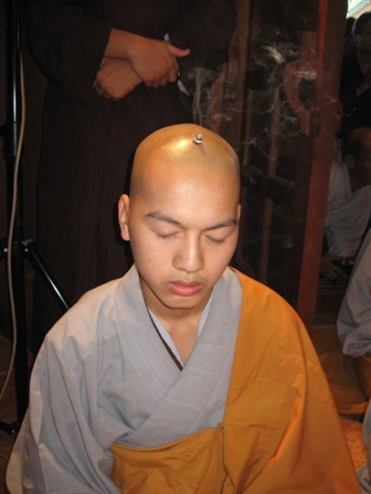 Đăng đàn thọ giới Bồ Tát