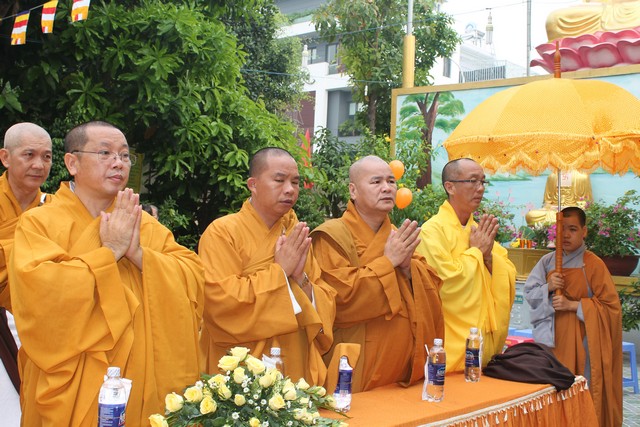 BTSPG thị xã Dĩ An chào mừng đại lễ PD: 2560 - DL: 2016