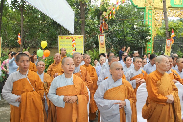 BTSPG thị xã Dĩ An chào mừng đại lễ PD: 2560 - DL: 2016