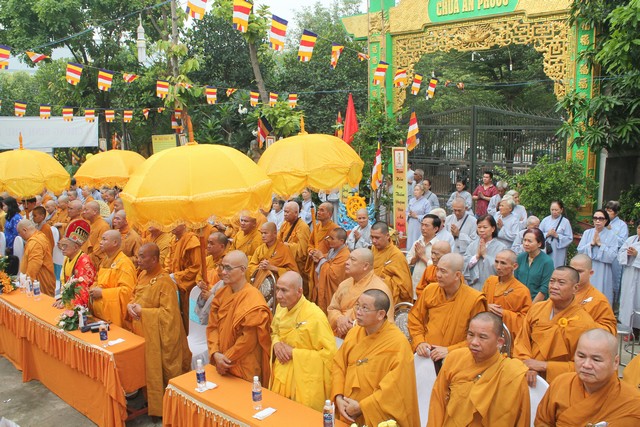 BTSPG thị xã Dĩ An chào mừng đại lễ PD: 2560 - DL: 2016