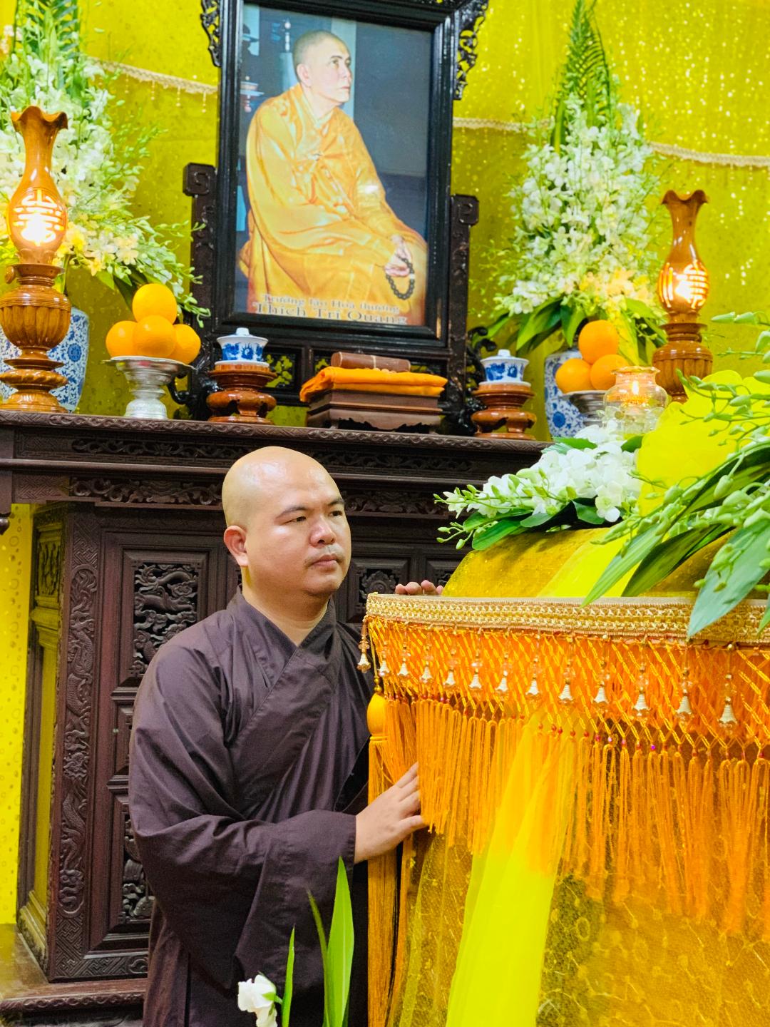 Đại Tang Cao Tăng Phật Việt - Trí Quang Thượng Nhân.
