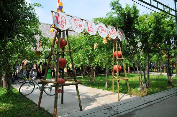 Chùm ảnh : Muôn màu cổng chào tại hội trại Lý Công Uẩn