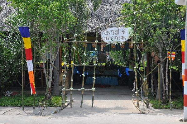 Chùm ảnh : Muôn màu cổng chào tại hội trại Lý Công Uẩn