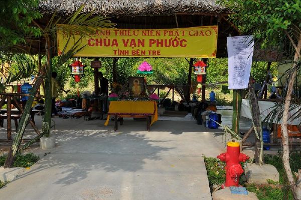 Chùm ảnh : Muôn màu cổng chào tại hội trại Lý Công Uẩn