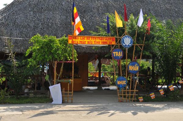 Chùm ảnh : Muôn màu cổng chào tại hội trại Lý Công Uẩn