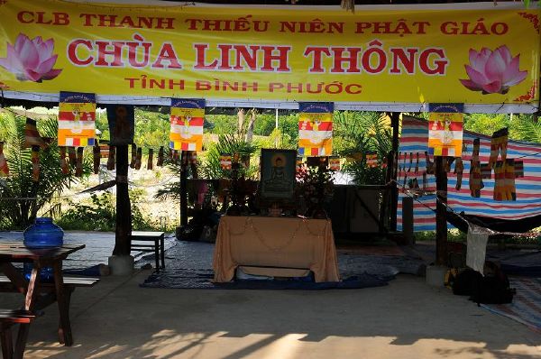Chùm ảnh : Muôn màu cổng chào tại hội trại Lý Công Uẩn