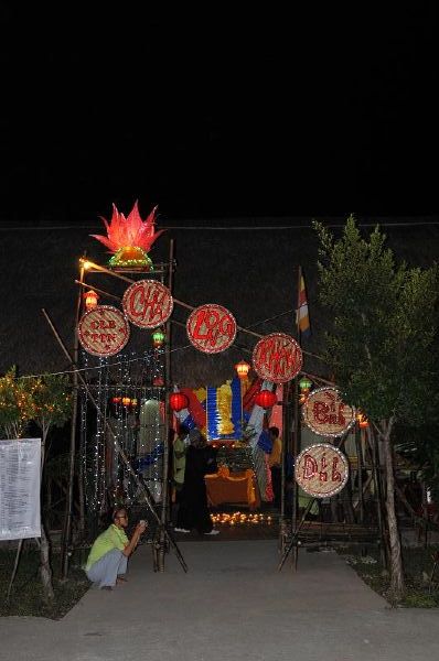 Chùm ảnh : Muôn màu cổng chào tại hội trại Lý Công Uẩn