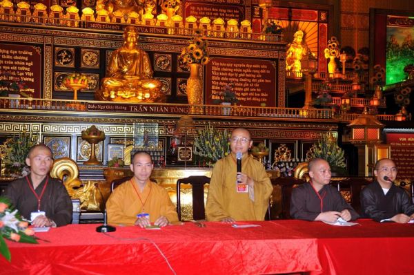 Hội trại Lý Công Uẩn 2010: Sôi nổi chương trình tư vấn mùa thi