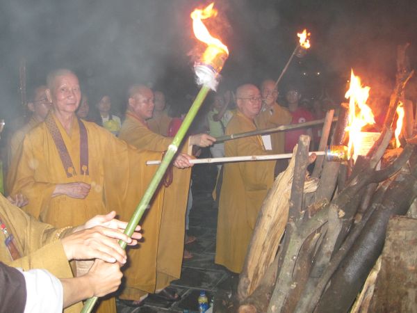 Hội trại Lý Công Uẩn 2010 long trọng tổ chức lễ khai mạc