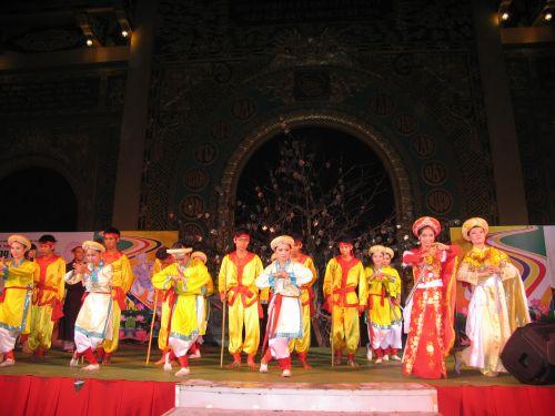 Kết quả cuộc thi chung kết Duyên dáng áo lam và Văn nghệ tối 3/6/2010