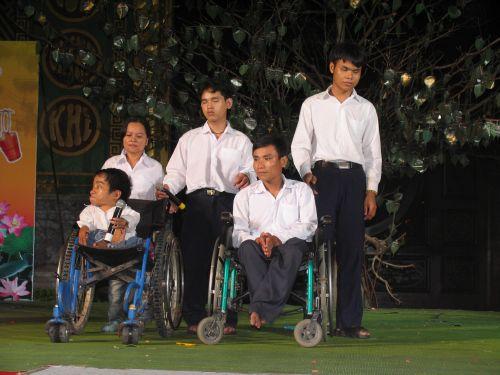Kết quả cuộc thi chung kết Duyên dáng áo lam và Văn nghệ tối 3/6/2010