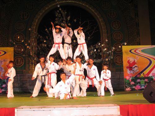 Kết quả cuộc thi chung kết Duyên dáng áo lam và Văn nghệ tối 3/6/2010
