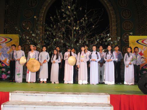 Kết quả cuộc thi chung kết Duyên dáng áo lam và Văn nghệ tối 3/6/2010